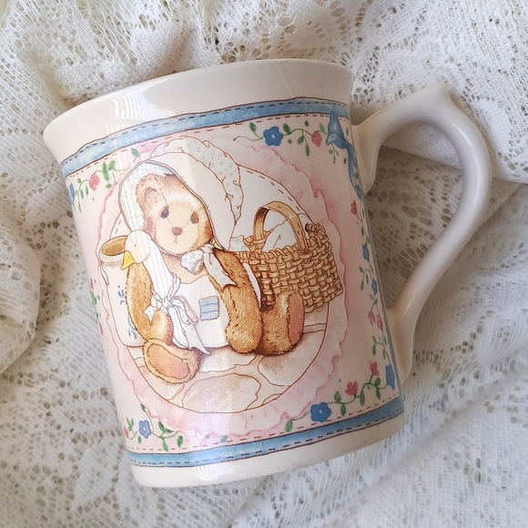 Cherished Teddies 90s Bear Coffee Mug A Friend Always Knows When You Need A Hug - Picture 1 of 9